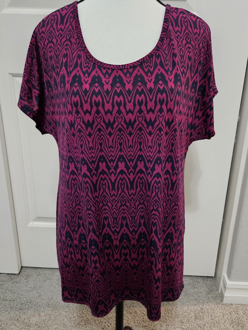 Lavish Scoop Neck Tunic in Magenta and Black Ikat Print